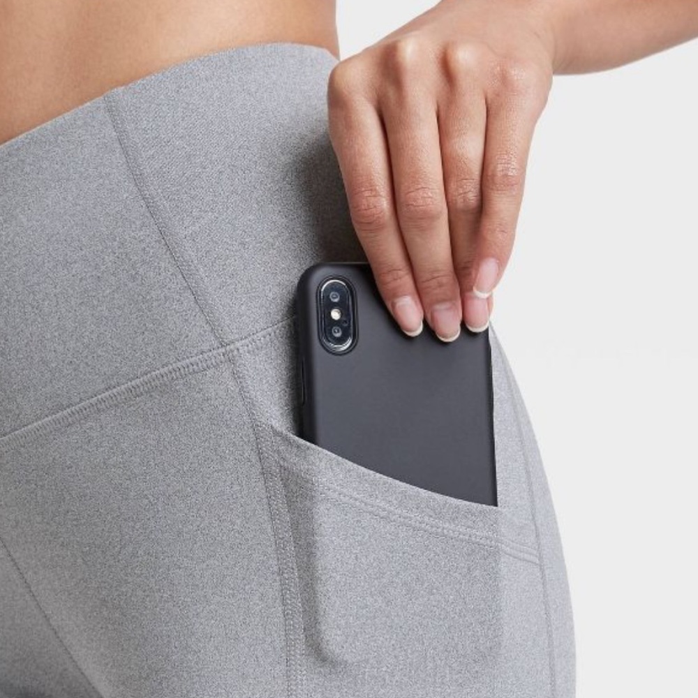 Last 1! All in Motion High Rise Capri Leggings L - Picture 3 of 10